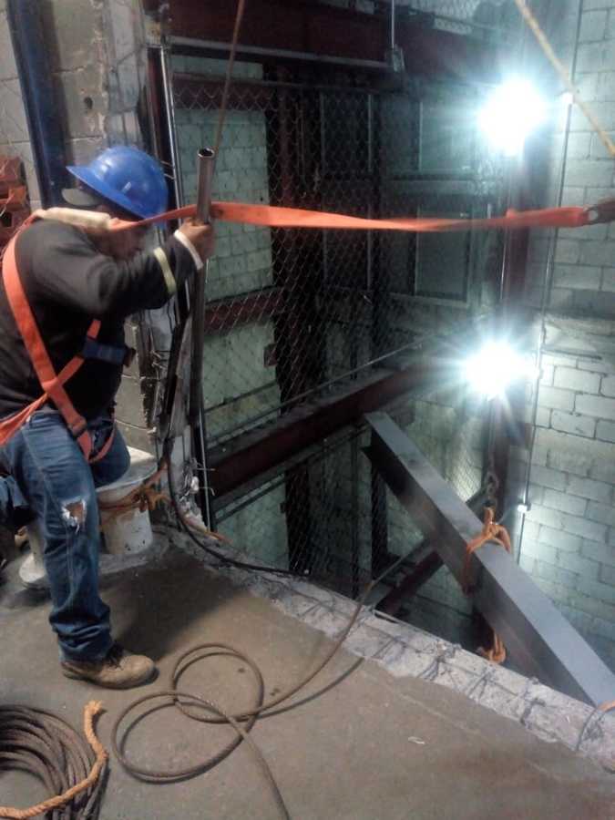 ESTRUCTURA METÁLICA PARA MONTACARGAS
