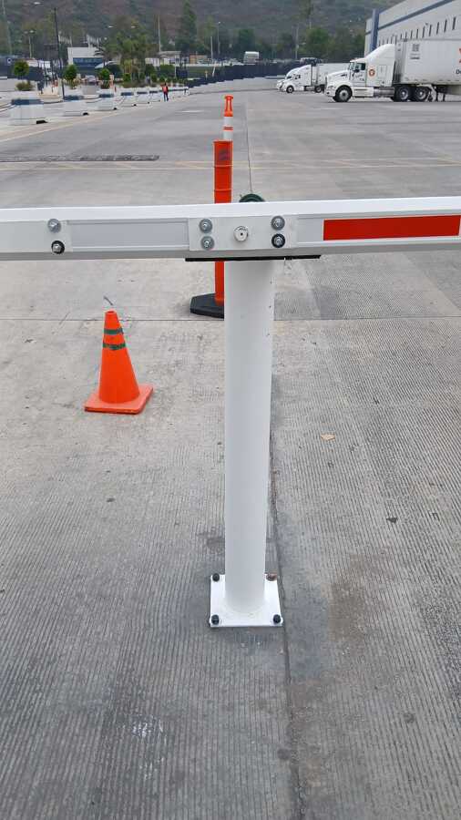 CONTROL DE ACCESO VEHICULAR