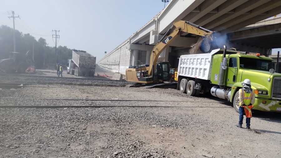 ACARREOS, RENTA DE MAQUINARIA Y RETIRO DE ESCOMBRO