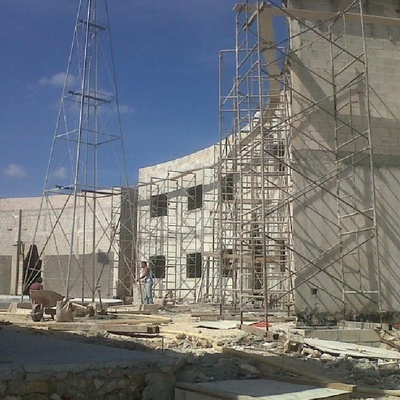 Construcción de oficinas, naves y plantas industriales y áreas de servicios