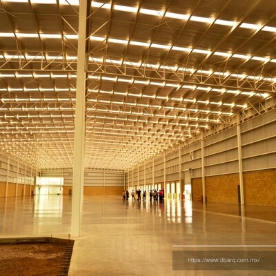 Nave industrial para almacenamiento y producción