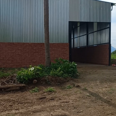 Nave industrial de 20 × 30 metros