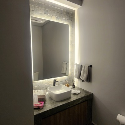 Medio baño oficinas