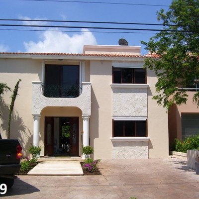 RESIDENCIA EN CHEMUYIL, PUERTO AVENTURAS