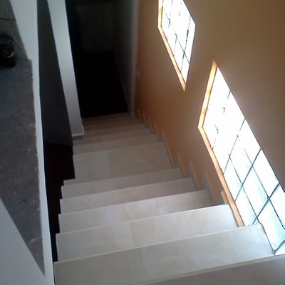 ESCALERA EV9