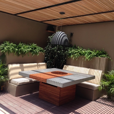 Pergola y Mesa