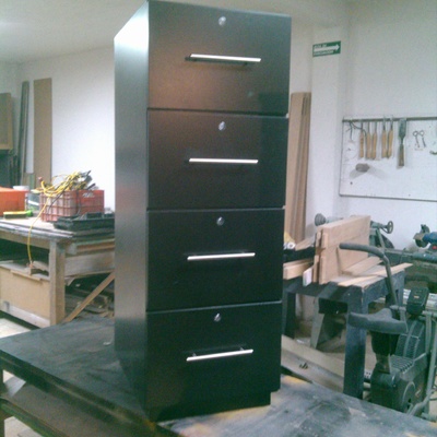 mueble con cajones