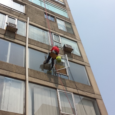 LIMPIEZA DE CRISTALES