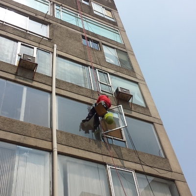 LIMPIEZA DE CRISTALES