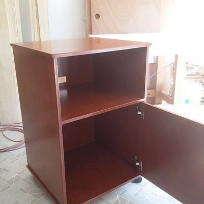 Mueble auxiliar de computo