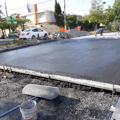 Pavimentación de calle Romanos