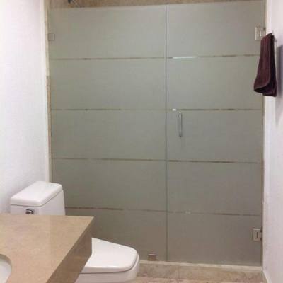 PUERTA DE VIDRIO TEMPLADO