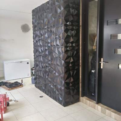 Forrado de muro con figuras 3D