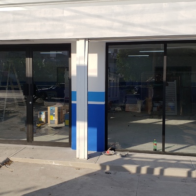 PUERTAS DE ACCESO COMERCIAL