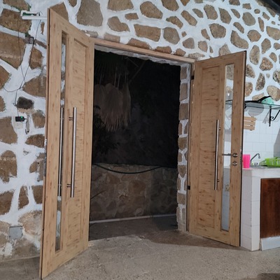 Puerta linea Española serie 1400 acabado Pino imitacion madera