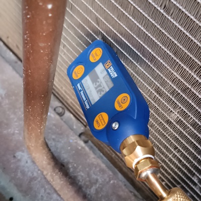 Medición de vacío con vacuómetro