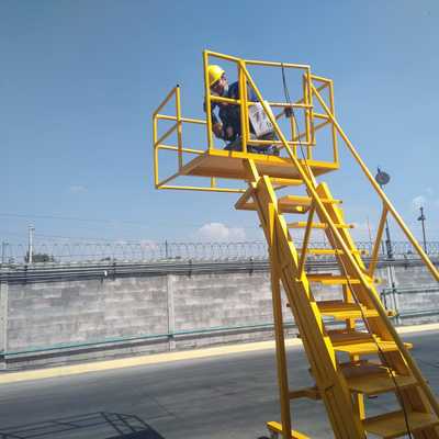 Escalera desplegable