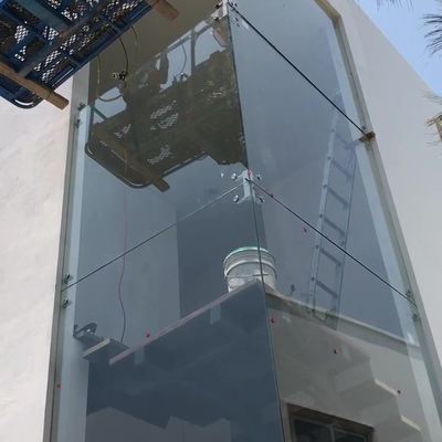 FACHADA EN ESCUADRA CRISTAL TEMPLADO