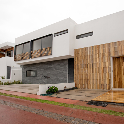 Tres casas de inversión