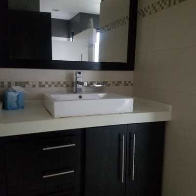 Barra baño y canceleria