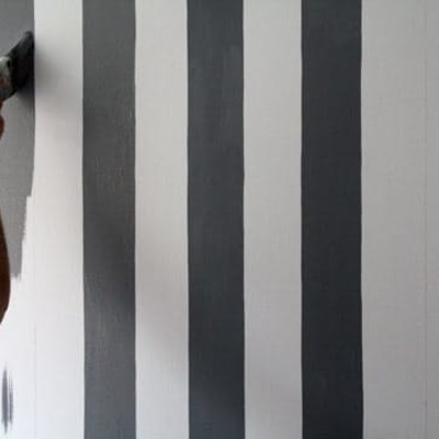 Lineas grises en cuarto de TV