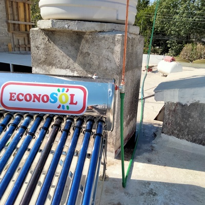 Calentador de 12 tubos por gravedad