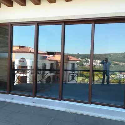 Puerta corredera tipo pocket