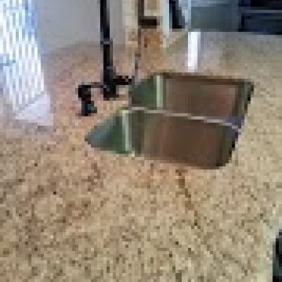 CUBIERTA DE GFRANITO EN COCINA