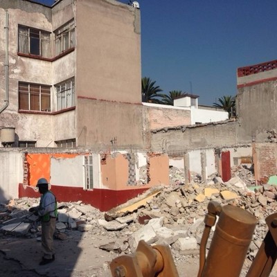 DEMOLICION DE EDIFICIO