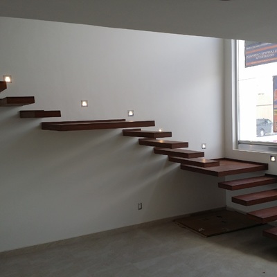 ESCALERAS DE MADERA DE ENCINO