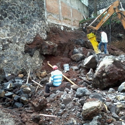 Escavacion con martillo hidraulico