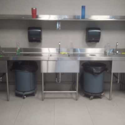 Mobiliario en acero inox