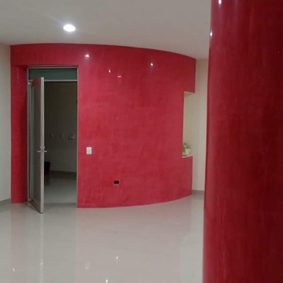 Palladio en muro de tablaroca color,  rojo malvoro