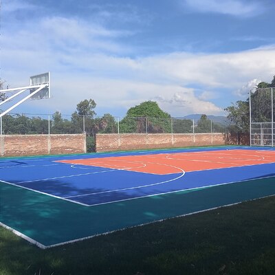 Construcción de losa de cancha de losa de usos múltiples