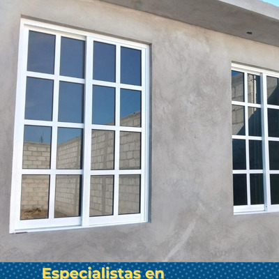 Ventana de aluminio con diseño clasico