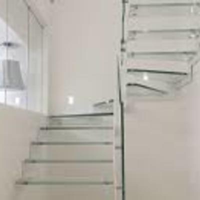 Escalera de cristal