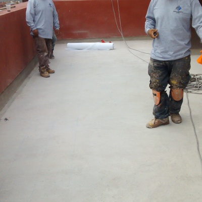 Impermeabilización de Terrazas  en  niveles intermedio de edificio de oficinas 