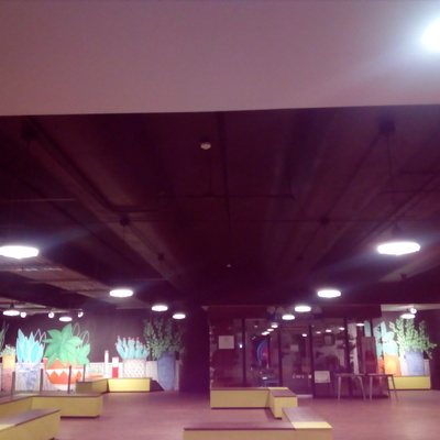 Luminaria sótano plaza andares