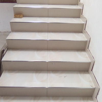 Escalera con tiratrin