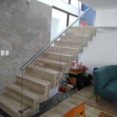 Barandal de vidrio templado