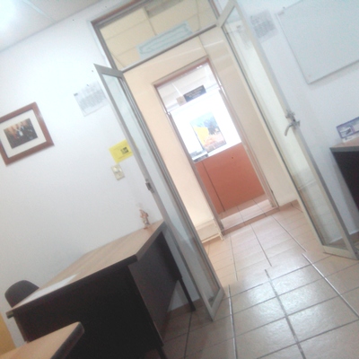 puertas oficina y recepcion