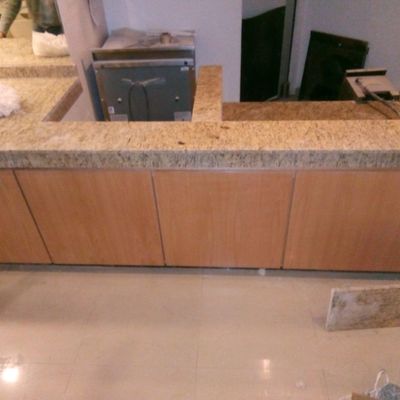 BARRA DE BUFFET EN GRANITO ORNAMENTAL