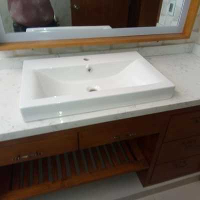 CUBIERTA DE BAÑO CUARZO STATTUARIO