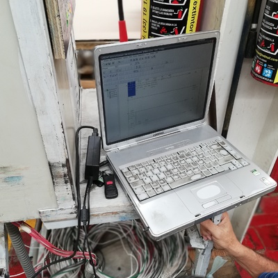 Programación de equipo y servicio técnico para empresas