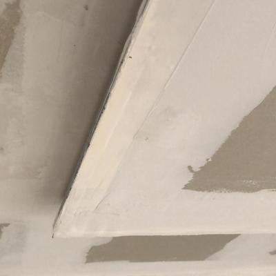 Cajillos en cuartos iluminados