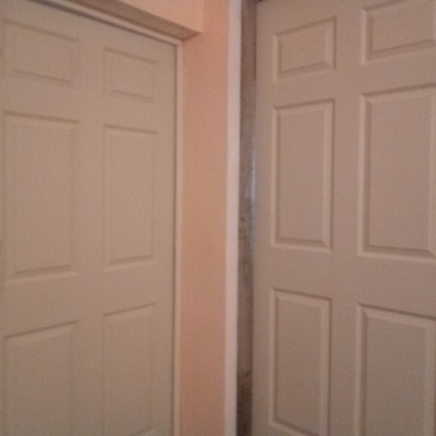 Acabado de puerta y preparación para estancia