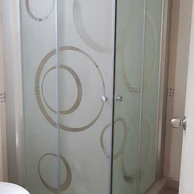 Cancel de baño modelo 001