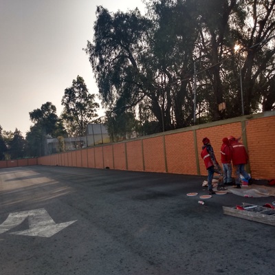 Aplicación de pintura en muros grandes