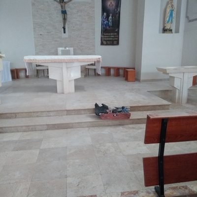 Pila y altar