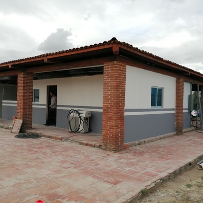 Panel de cemento y pintura